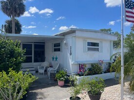 110 Amber Ave in North Fort Myers, FL - Building Photo