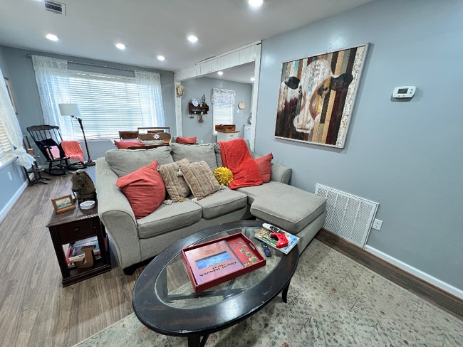 property at 14720 Walnut Grove Rd