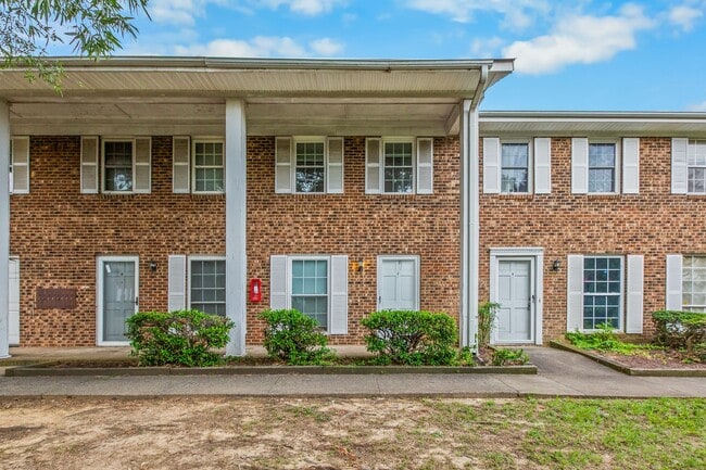 property at 1303 W Meadowview Rd