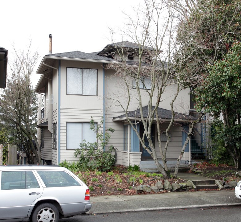 2323 Boylston Ave E in Seattle, WA - Foto de edificio