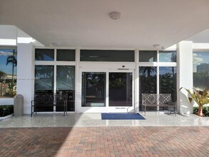 3140 S Ocean Dr in Hallandale Beach, FL - Building Photo - Building Photo