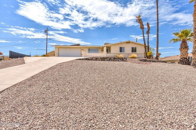 2350 Regatta Dr in Lake Havasu City, AZ - Building Photo - Building Photo