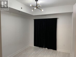 1419-1419 Costigan Rd in Milton, ON - Building Photo - Building Photo
