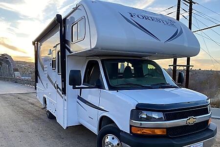 22848 Cantara St, Unit Tabitha in West Hills, CA - Building Photo