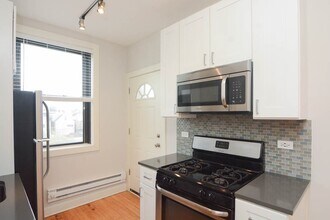 2330 N Rockwell in Chicago, IL - Building Photo - Building Photo