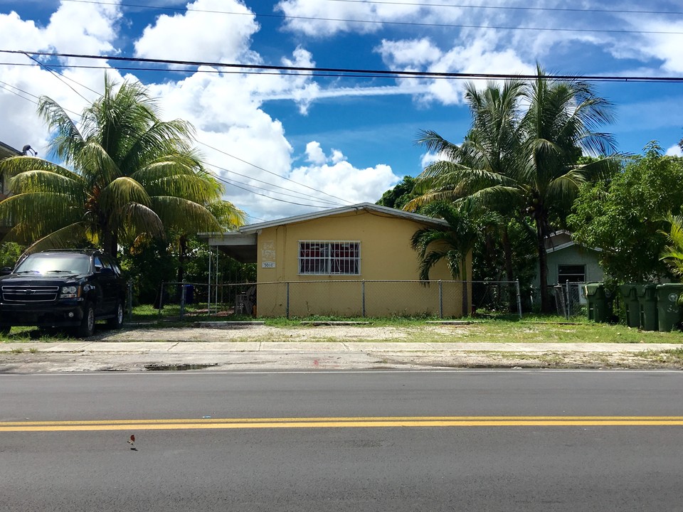 5010 NW 2nd Ave in Miami, FL - Building Photo