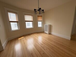 139 W Adams St in Somerville, MA - Building Photo - Building Photo