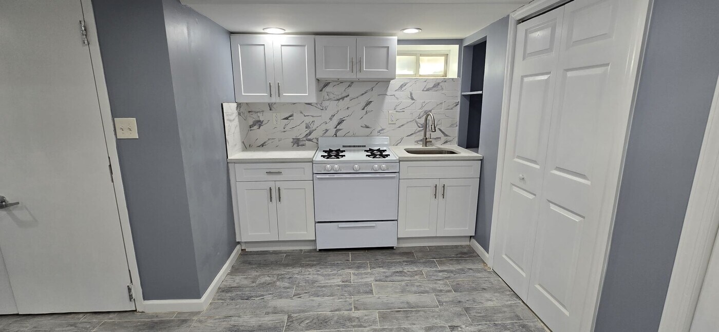13177 228th St in Laurelton, NY - Foto de edificio