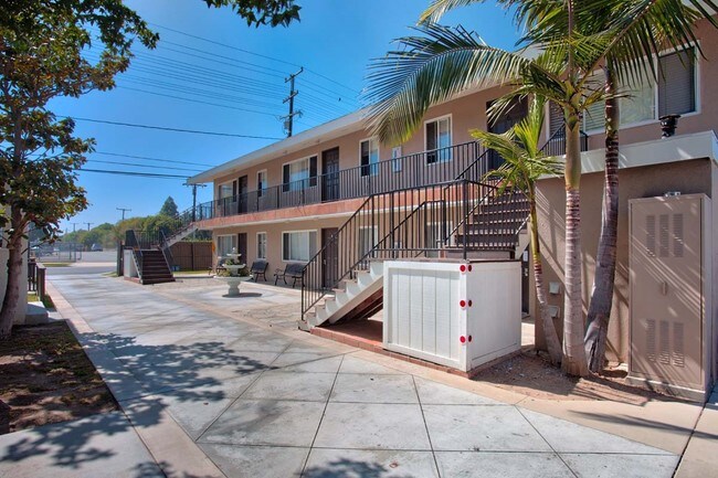 Morningside Recovery in Costa Mesa, CA - Building Photo - Building Photo