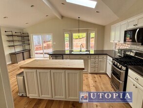 475 Sumner Ave in Aptos, CA - Building Photo - Building Photo