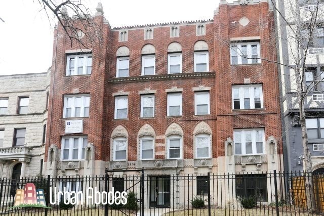 5708 N Winthrop Ave, Unit A01C in Chicago, IL - Foto de edificio - Building Photo