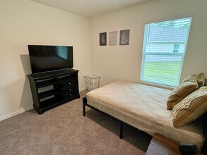 373 Hickory Crse Trl in Ocala, FL - Foto de edificio - Building Photo