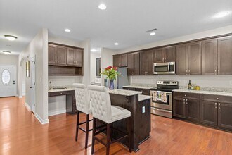 13 Douglas St in Hampton, VA - Building Photo - Building Photo