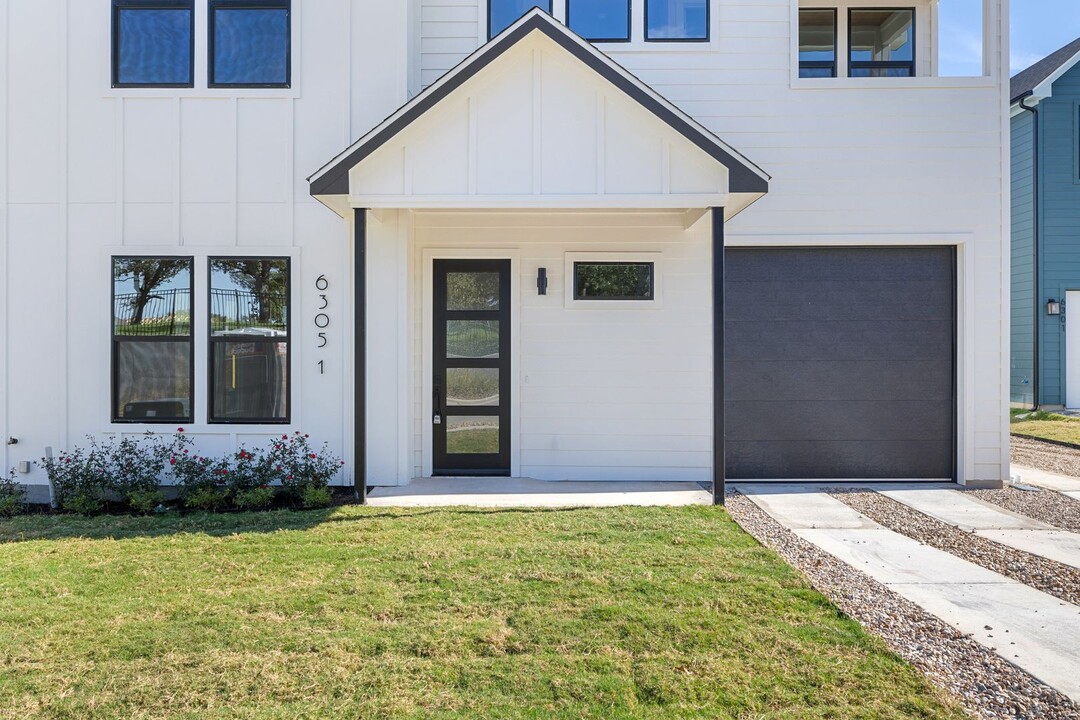 6305 Friendswood Dr-Unit -Unit 1 in Austin, TX - Building Photo