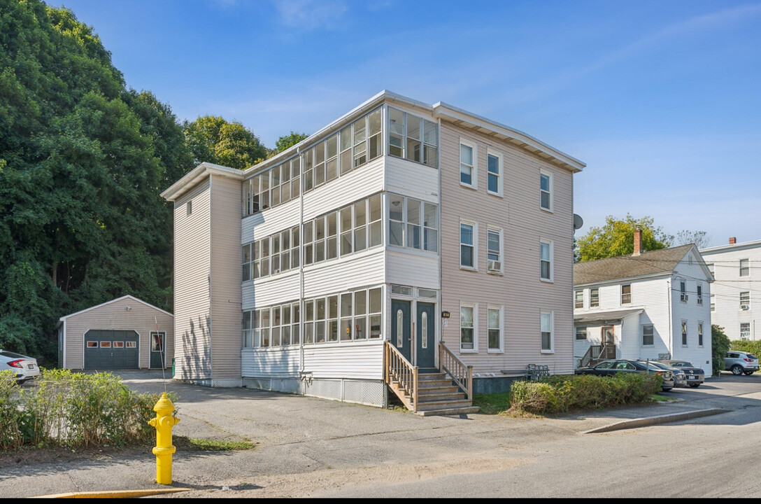 102 Cleaves St, Unit 3 in Biddeford, ME - Building Photo