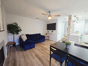 5045 Spencer St in Las Vegas, NV - Building Photo - Building Photo