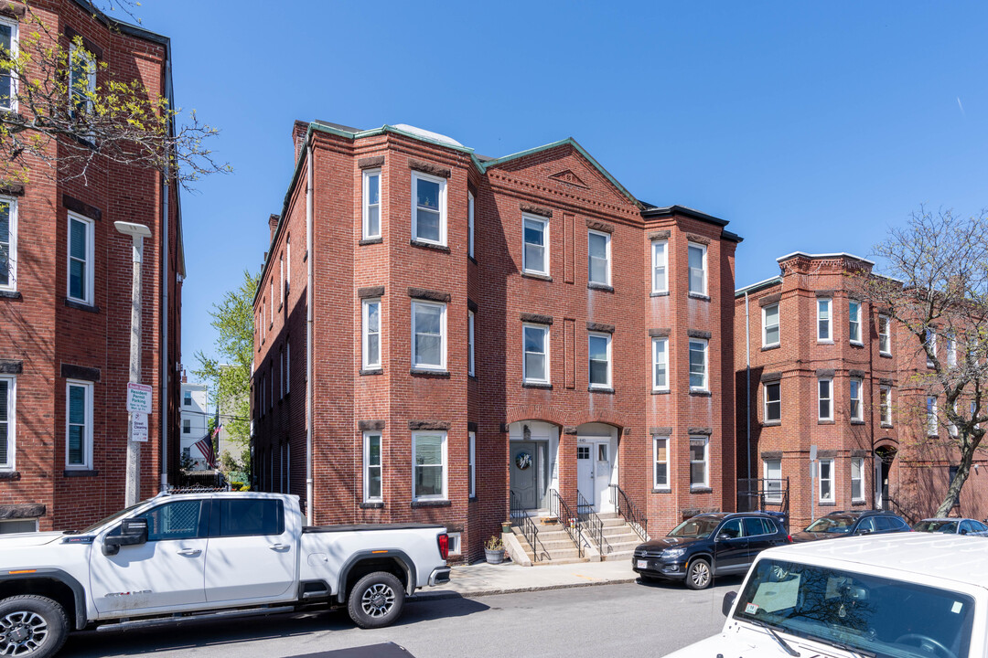 438-440 E 5th St in Boston, MA - Building Photo