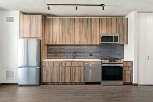 149 N Ashland Ave in Chicago, IL - Building Photo