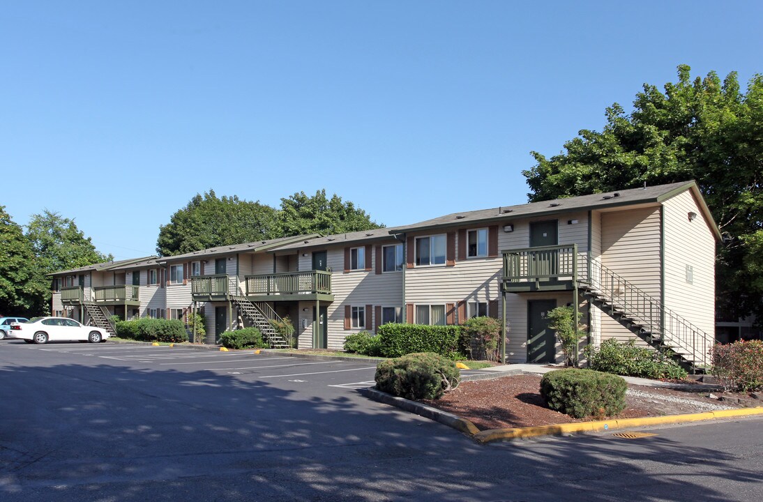 Auburn Square in Auburn, WA - Building Photo