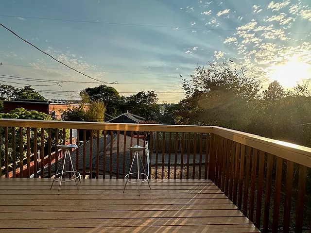 property at 4721 University View Pl NE