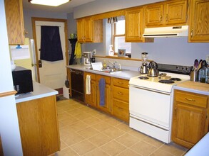 1927 E 5th St, Unit 1 in Duluth, MN - Foto de edificio - Building Photo