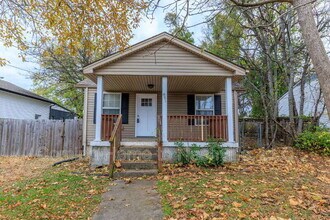 891 W Sharpe Ave in Nashville, TN - Building Photo - Building Photo