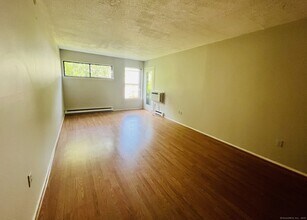 3699 Broadbridge Ave in Stratford, CT - Building Photo - Building Photo
