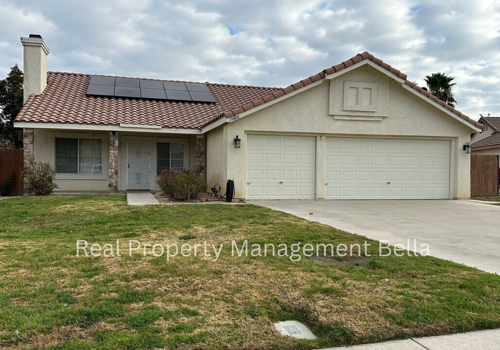 19400 Applewood Ct in Lake Elsinore, CA - Building Photo