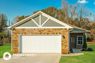 7257 Owen Park Cir in Mc Calla, AL - Building Photo