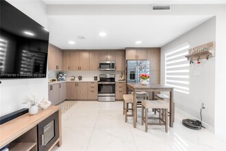 25689 SW 144th Ave in Naranja, FL - Building Photo - Building Photo