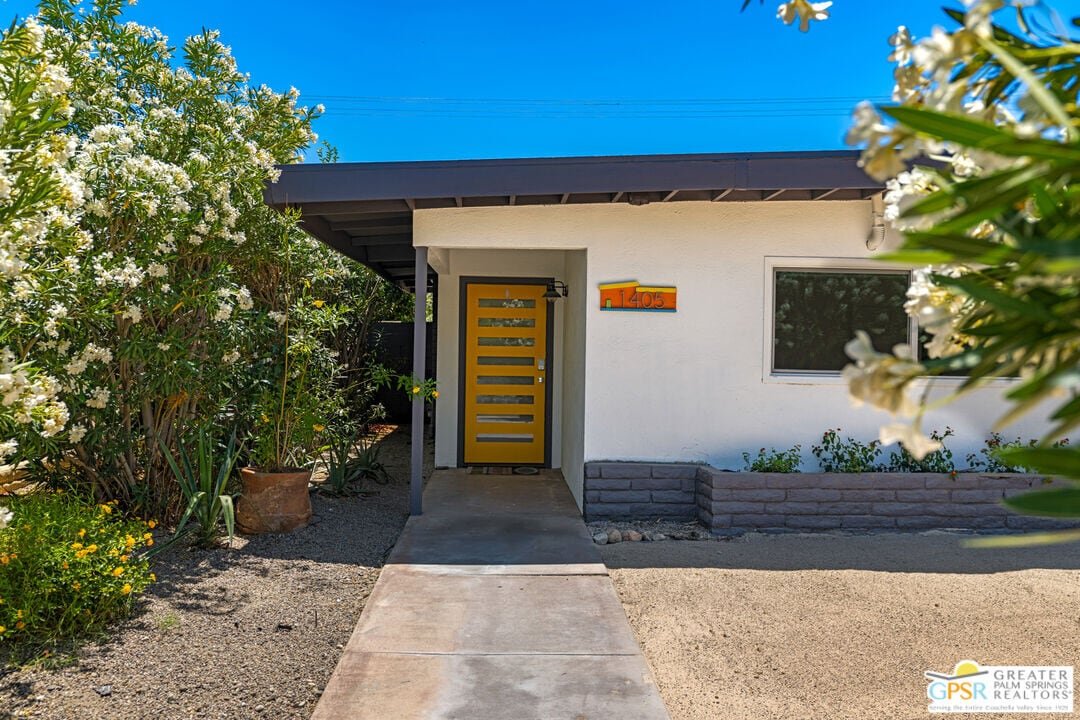1405 E Tachevah Dr in Palm Springs, CA - Building Photo
