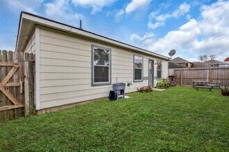 9327 Delicado Dr in Humble, TX - Building Photo - Building Photo