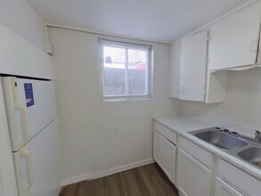 145 N Ash St in Wichita, KS - Building Photo - Building Photo