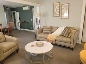 354 NW Florida Ave in Bend, OR - Building Photo - Building Photo