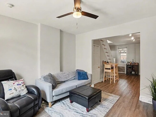 115 Hermit St in Philadelphia, PA - Foto de edificio - Building Photo