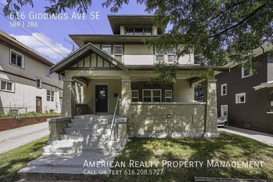 616 Giddings Ave SE in Grand Rapids, MI - Building Photo