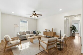 1127 N Northwood Ave in Republic, MO - Building Photo - Building Photo