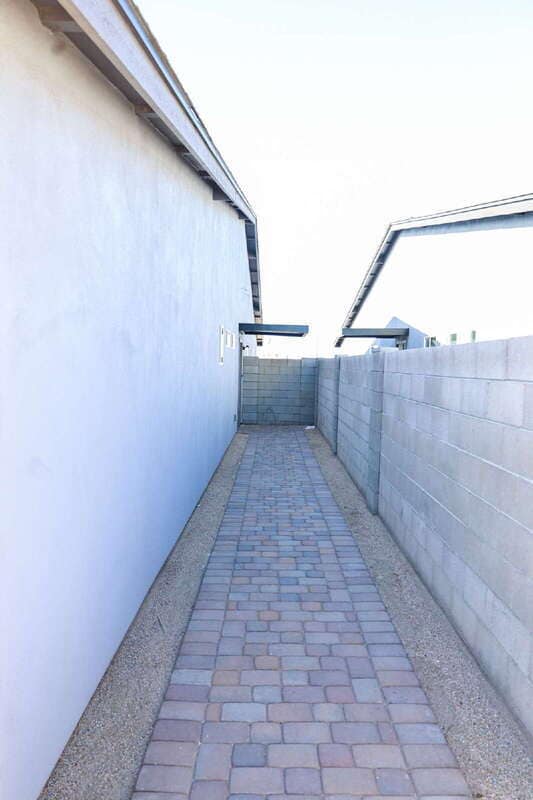 2527 E Broadway Rd in Phoenix, AZ - Building Photo - Building Photo