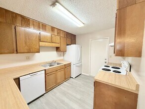 9307 Mabel St in Pensacola, FL - Building Photo - Building Photo