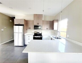 3309 Frio Ave, Unit 4 in McAllen, TX - Building Photo - Building Photo