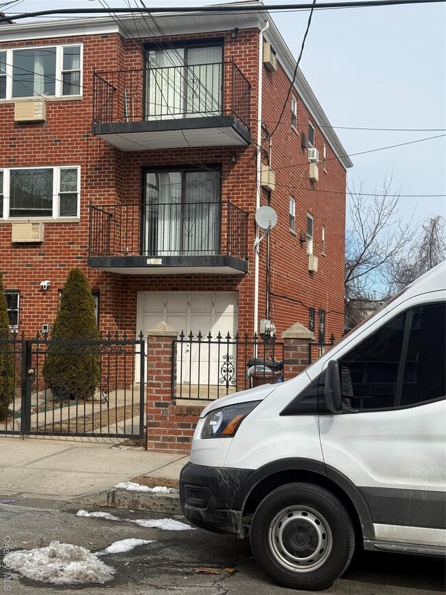 property at 3550 Palmer Ave