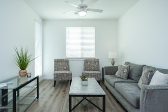 The Alston in Greenville, SC - Foto de edificio - Interior Photo