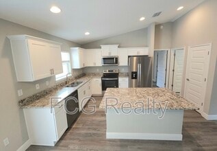 7236 N Glenridge Cir in Citrus Springs, FL - Building Photo - Building Photo