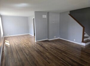 43 Indianwood Blvd in Park Forest, IL - Building Photo - Building Photo