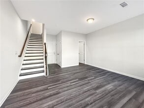 1434 Creekside Cir NW in Atlanta, GA - Building Photo - Building Photo