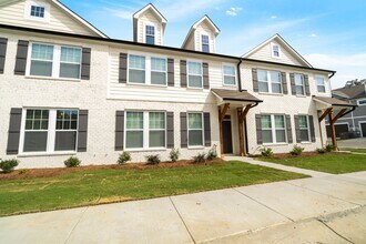 808 Lew Dr in Pineville, NC - Building Photo - Building Photo