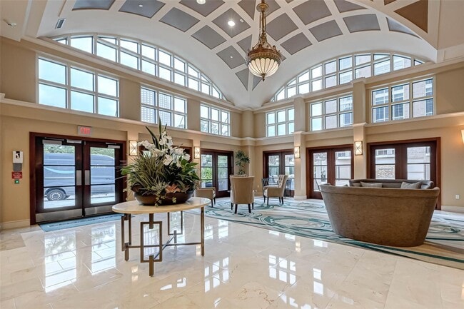 1616 Fountain View Dr in Houston, TX - Building Photo - Building Photo