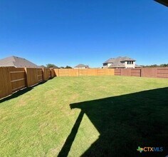 608 Breeze Hollow Ln in Andice, TX - Building Photo - Building Photo