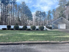 745 Greens Loop in Cheshire, CT - Building Photo - Building Photo