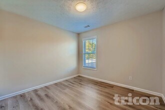 1504 Riverglen Dr in Loganville, GA - Building Photo - Building Photo